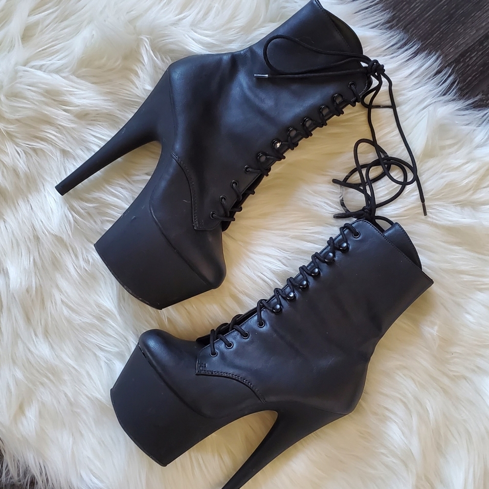 Black pleaser ankle boots
